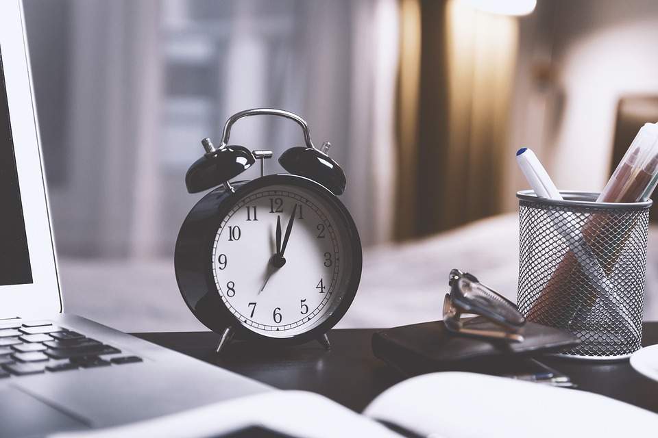 To dream about a clock dream meaning and interpretation Dream Symbolism